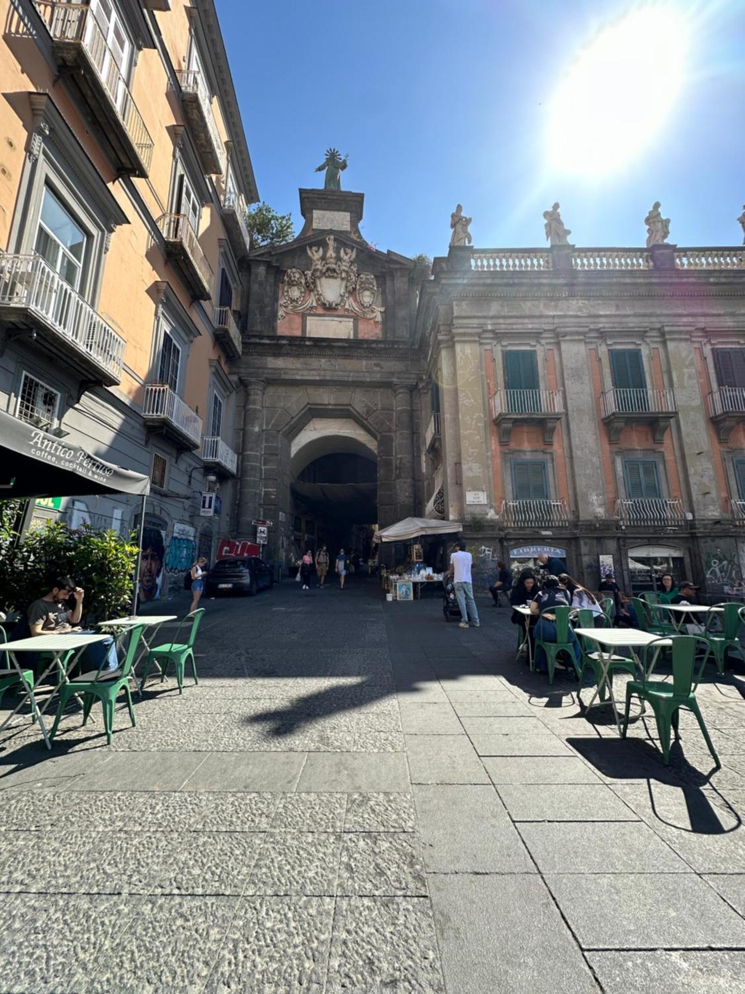 Monaciello All'Alba Hotel Naples Exterior photo