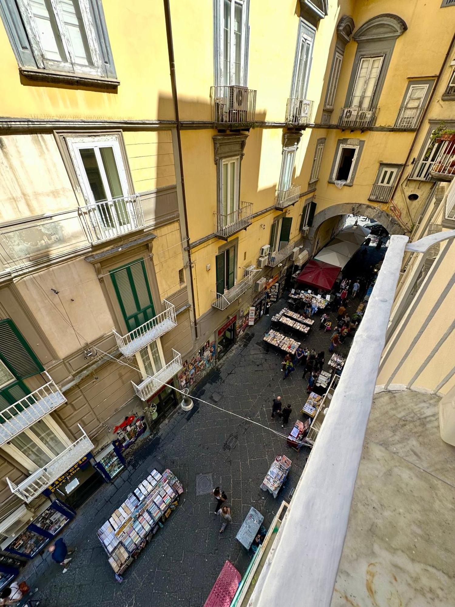 Monaciello All'Alba Hotel Naples Exterior photo